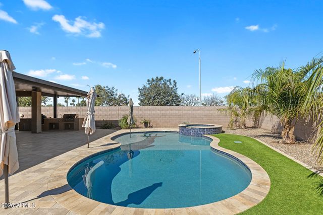 2024 E CHERRY HILLS Place, Chandler, AZ 85249