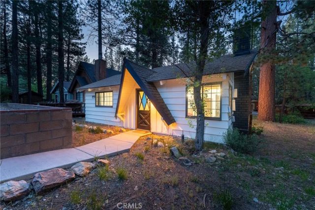42540 Cedar Avenue, Big Bear Lake, CA 92315