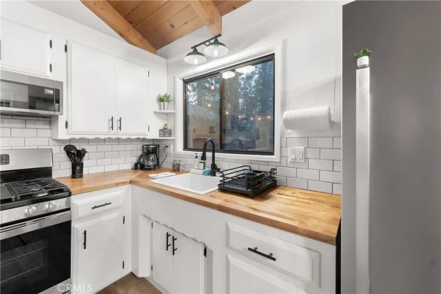 42540 Cedar Avenue, Big Bear Lake, CA 92315