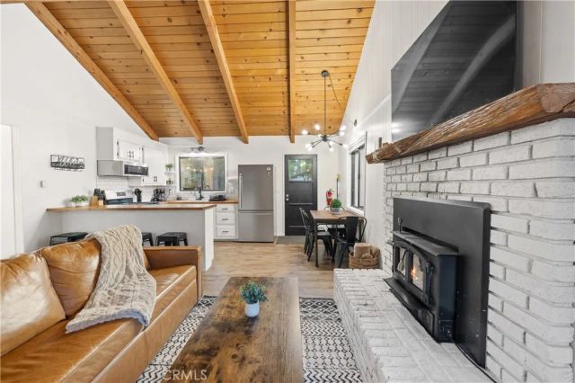 42540 Cedar Avenue, Big Bear Lake, CA 92315