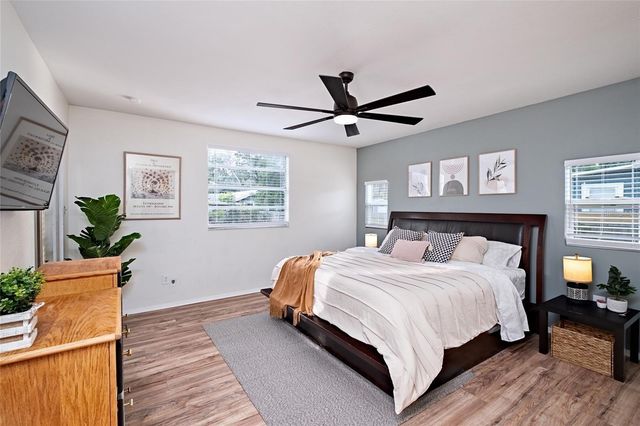 1221 E IDA STREET, Tampa, FL 33603