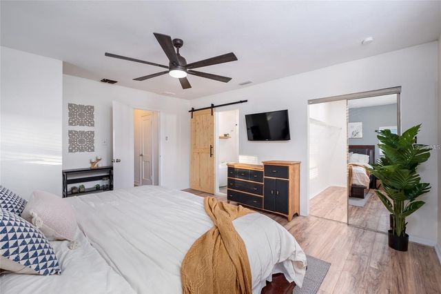 1221 E IDA STREET, Tampa, FL 33603