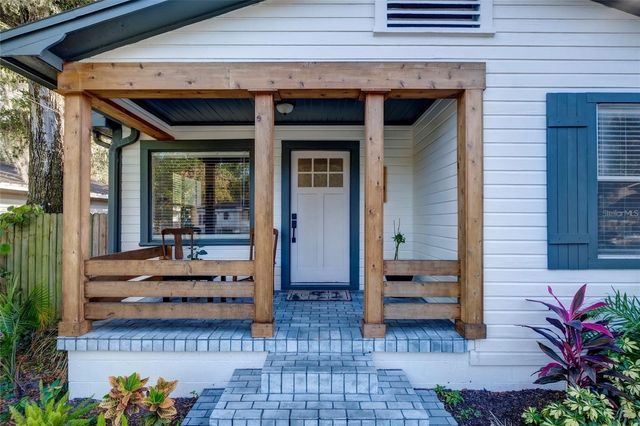 1221 E IDA STREET, Tampa, FL 33603