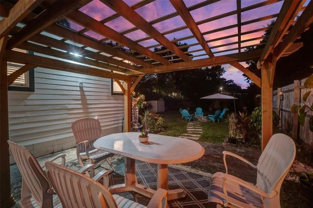 1221 E IDA STREET, Tampa, FL 33603