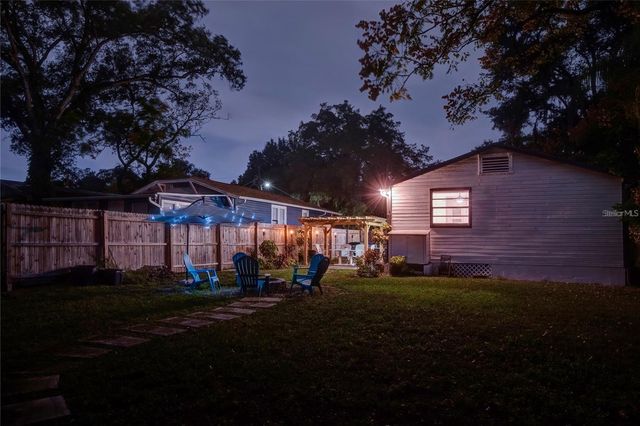 1221 E IDA STREET, Tampa, FL 33603