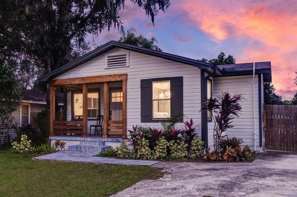 1221 E IDA STREET, Tampa, FL 33603