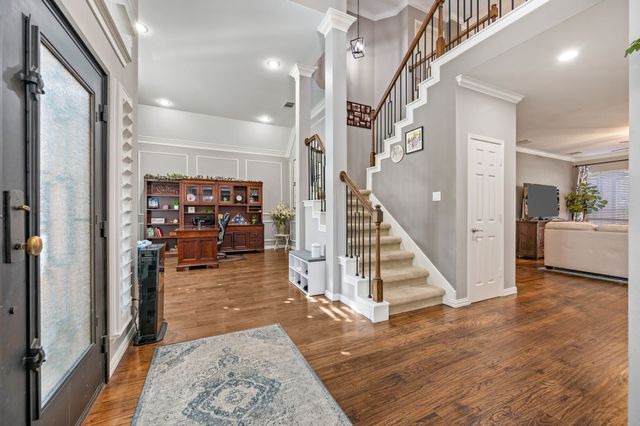 1093 Woodbriar Drive, Grapevine, TX 76051