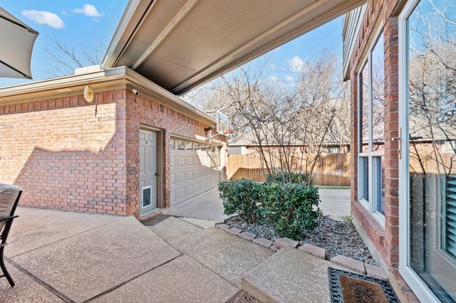 1093 Woodbriar Drive, Grapevine, TX 76051