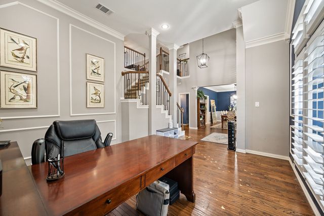 1093 Woodbriar Drive, Grapevine, TX 76051