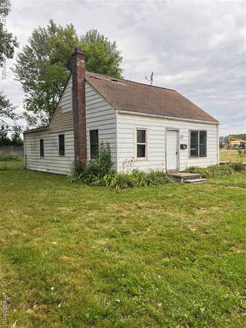 8070 Westpoint Street, Taylor, MI 48180