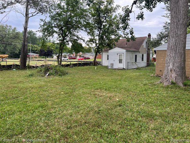 8070 Westpoint Street, Taylor, MI 48180