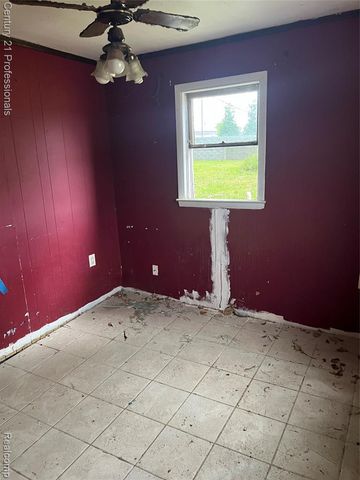 8070 Westpoint Street, Taylor, MI 48180