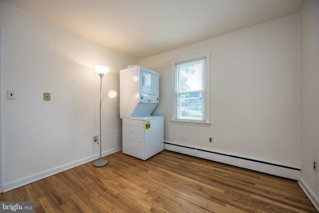 825 ELKTON RD, Newark, DE 19711