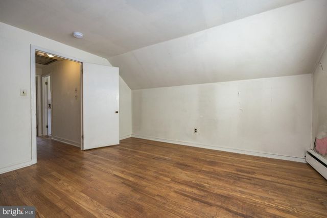 825 ELKTON RD, Newark, DE 19711