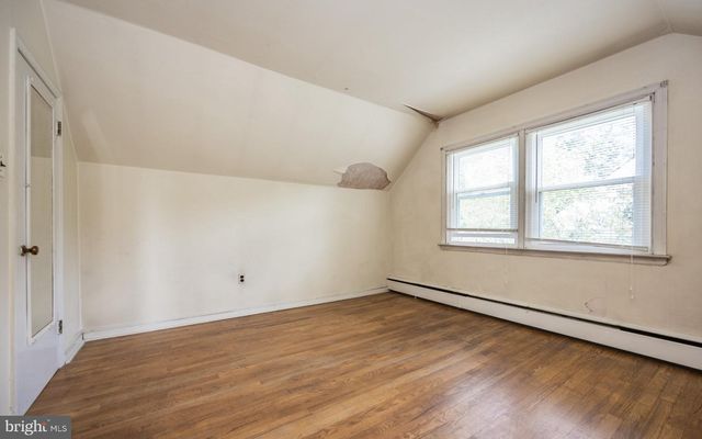 825 ELKTON RD, Newark, DE 19711