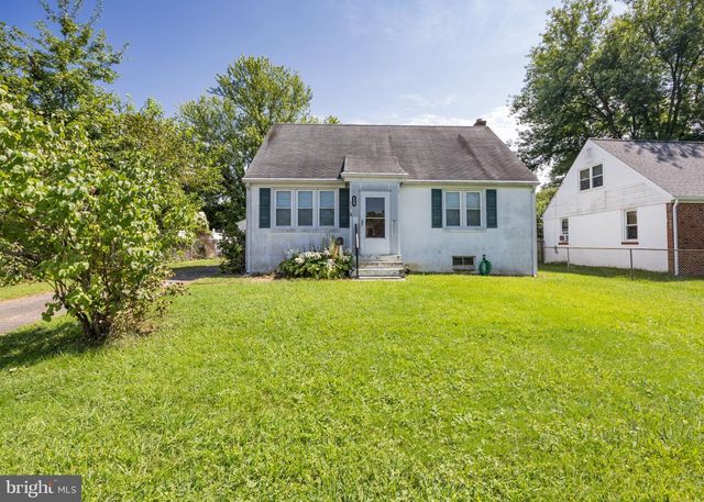 825 ELKTON RD, Newark, DE 19711