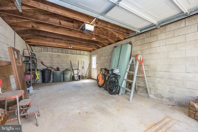 825 ELKTON RD, Newark, DE 19711