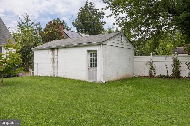 825 ELKTON RD, Newark, DE 19711