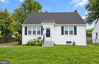 825 ELKTON RD, Newark, DE 19711