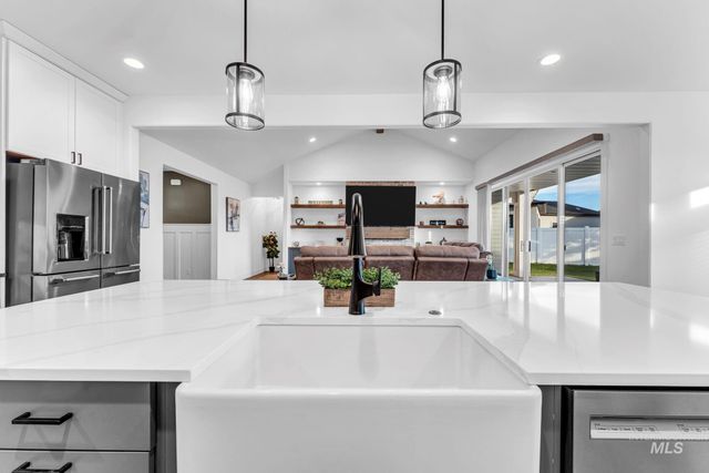 2960 Evening Sun Dr, Twin Falls, ID 83301