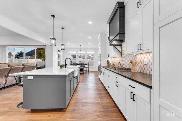 2960 Evening Sun Dr, Twin Falls, ID 83301