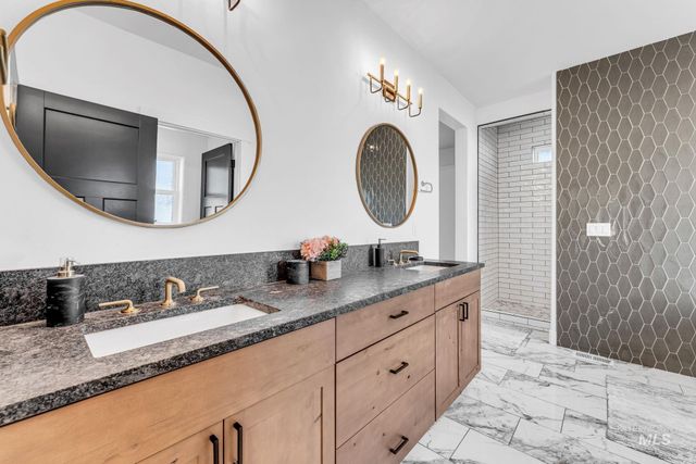2960 Evening Sun Dr, Twin Falls, ID 83301