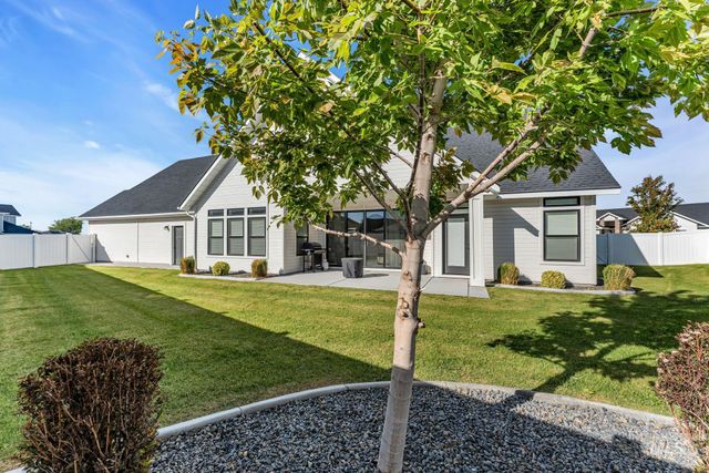 2960 Evening Sun Dr, Twin Falls, ID 83301