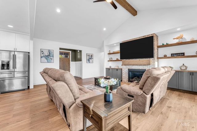 2960 Evening Sun Dr, Twin Falls, ID 83301