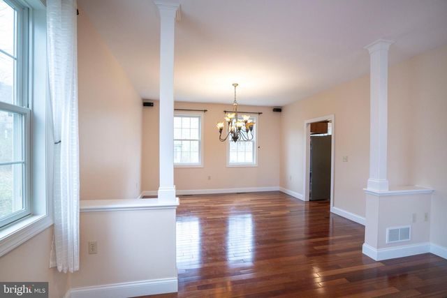 120 MEADOWVIEW DR, State College, PA 16801