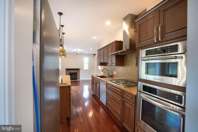 120 MEADOWVIEW DR, State College, PA 16801