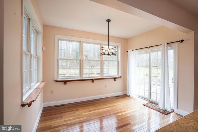 120 MEADOWVIEW DR, State College, PA 16801