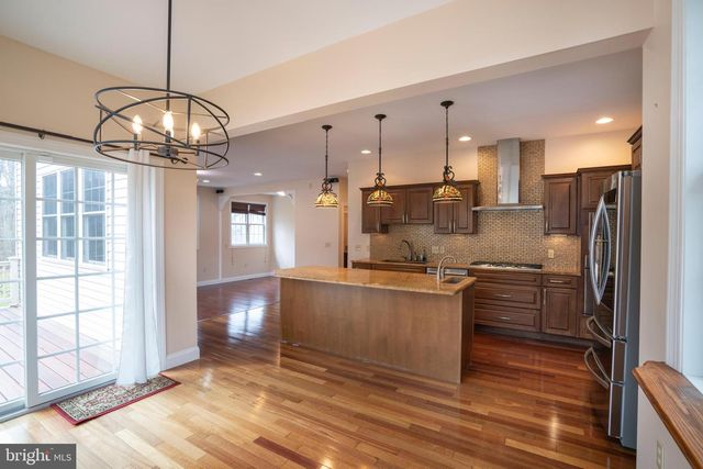 120 MEADOWVIEW DR, State College, PA 16801