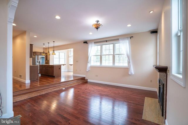 120 MEADOWVIEW DR, State College, PA 16801