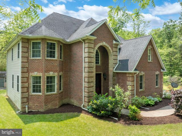 120 MEADOWVIEW DR, State College, PA 16801