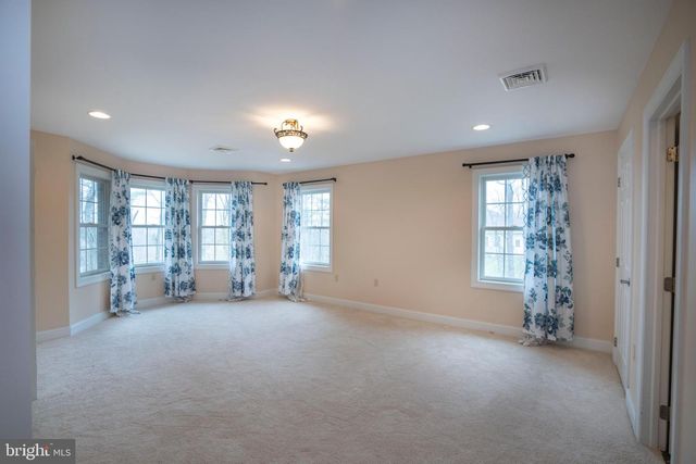 120 MEADOWVIEW DR, State College, PA 16801