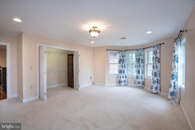 120 MEADOWVIEW DR, State College, PA 16801