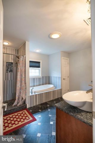 120 MEADOWVIEW DR, State College, PA 16801