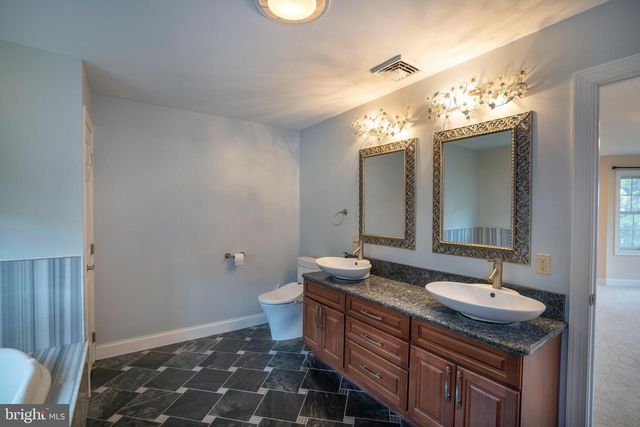 120 MEADOWVIEW DR, State College, PA 16801