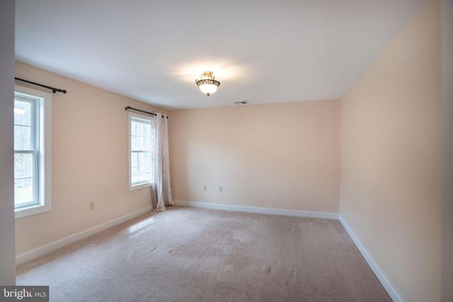 120 MEADOWVIEW DR, State College, PA 16801