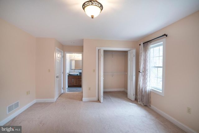 120 MEADOWVIEW DR, State College, PA 16801