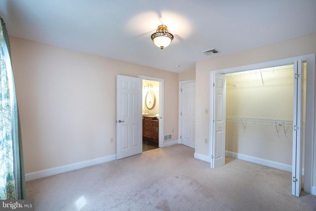 120 MEADOWVIEW DR, State College, PA 16801