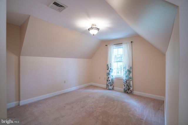 120 MEADOWVIEW DR, State College, PA 16801