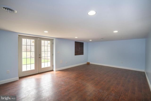 120 MEADOWVIEW DR, State College, PA 16801