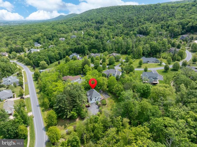 120 MEADOWVIEW DR, State College, PA 16801