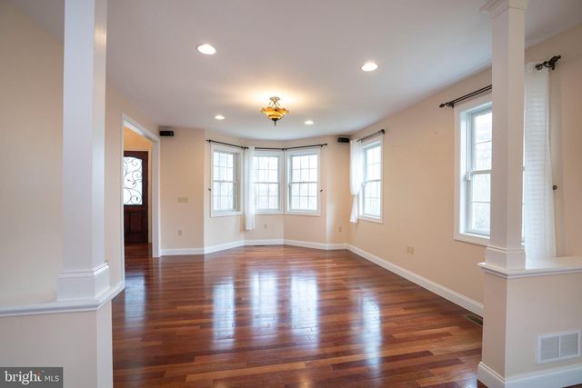 120 MEADOWVIEW DR, State College, PA 16801