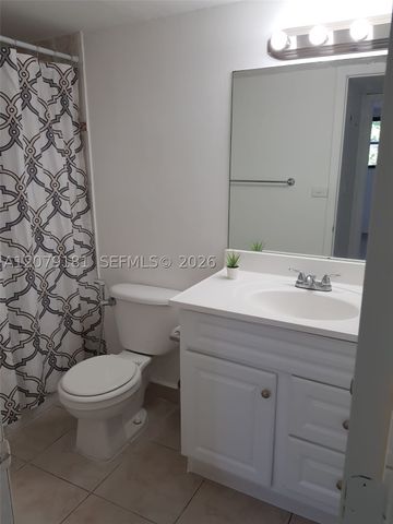 606 W 81st St 314, Hialeah, FL 33014