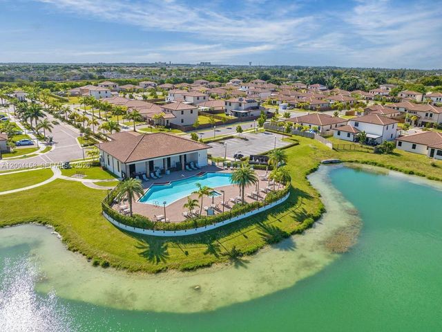 154 SE 23rd Ter, Homestead, FL 33033