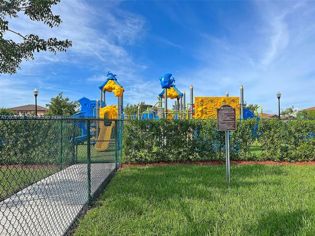 154 SE 23rd Ter, Homestead, FL 33033