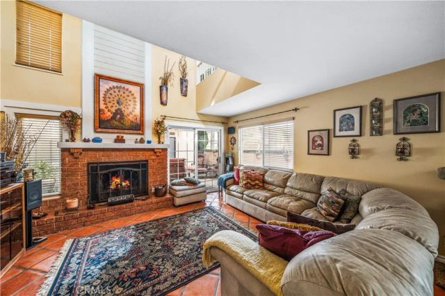 427 21st, Huntington Beach, CA 92648