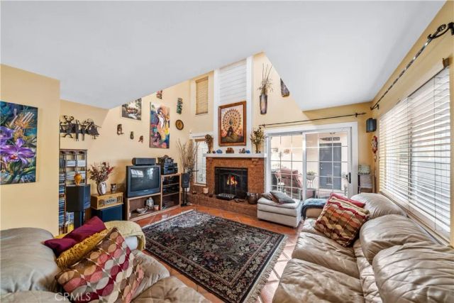 427 21st, Huntington Beach, CA 92648